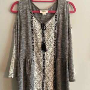 Style&Co Size Large Cold Shoulder Top